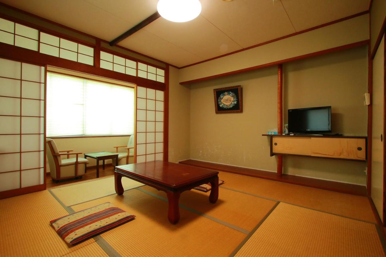 Family Ryokan Kawakyu With Showa Retro, Private Hot Spring Ibusuki Esterno foto
