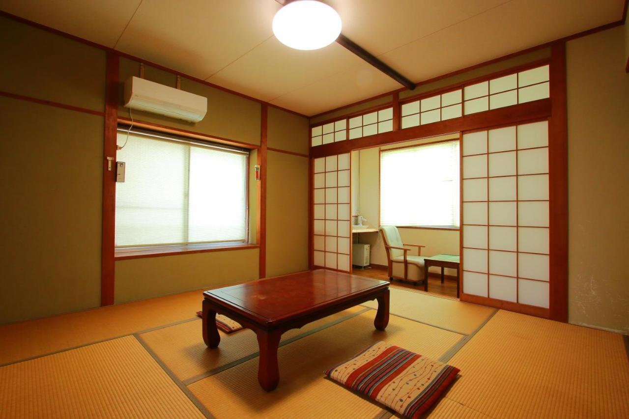 Family Ryokan Kawakyu With Showa Retro, Private Hot Spring Ibusuki Esterno foto